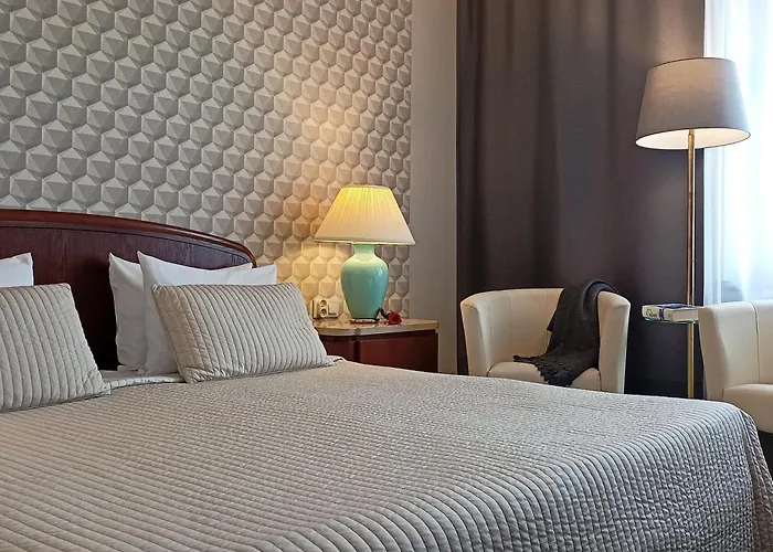 Booking & Spa